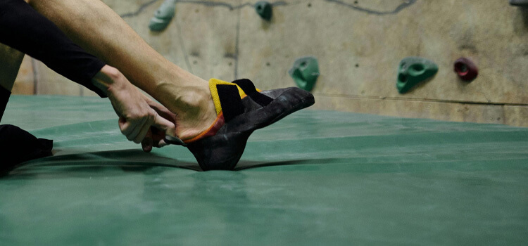 How to Stretch Climbing Shoes