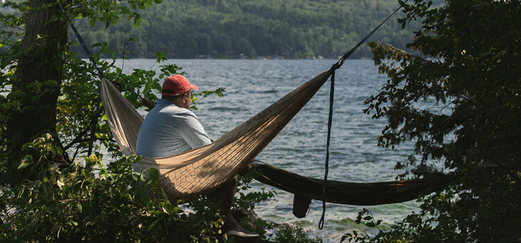 how to hang a hammock with one tree